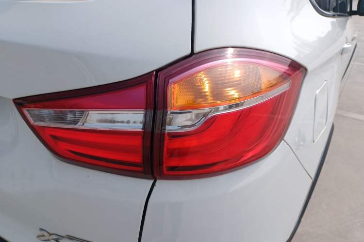 Used SWM X7 2020 2.0L Manual Elite Version 5 Seats Exterior 3