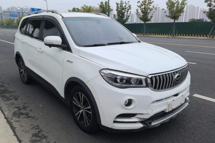 Used SWM X7 2020 2.0L Manual Comfort Version 7 Seats Front Right 45 Deg