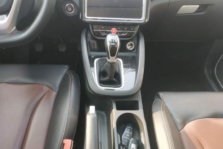 Used SWM X7 2020 2.0L Manual Comfort Version 7 Seats Gear Lever