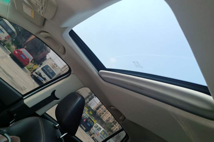 Used SWM X7 2020 2.0L Manual Elite Version 5 Seats Headliner
