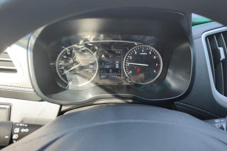 Used SWM X7 2020 2.0L Manual Comfort Version 7 Seats Instrument Cluster