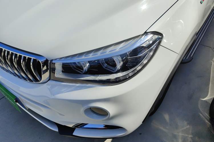 Used SWM X7 2020 2.0L Manual Comfort Version 7 Seats Left Front Headlight