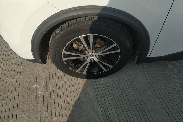 Used SWM X7 2020 2.0L Manual Comfort Version 7 Seats Left Front Wheel Hub