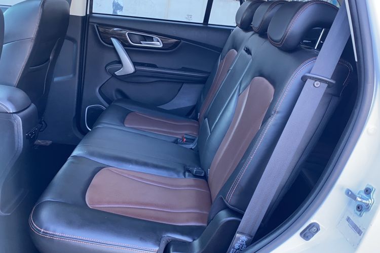 Used SWM X7 2020 2.0L Manual Elite Version 7 Seats Left Rear Seat