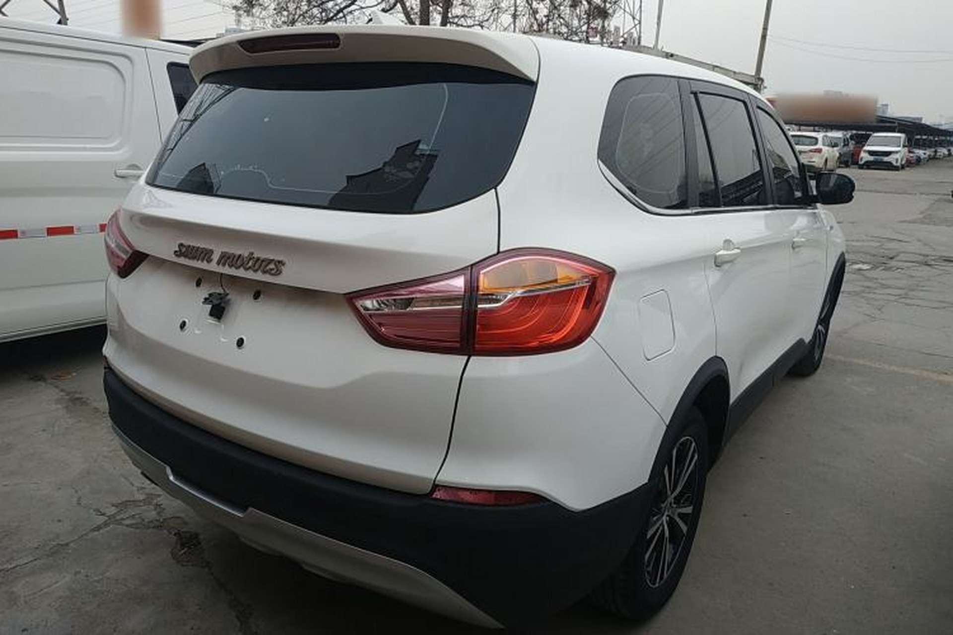 Used SWM X7 2020 2.0L Manual Champion Edition 7 Seats Rear Right 45 Deg