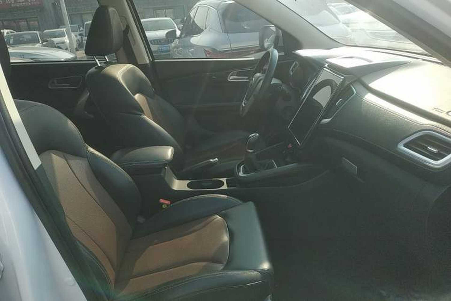 Used SWM X7 2020 2.0L Manual Comfort Version 7 Seats Right Front Seat