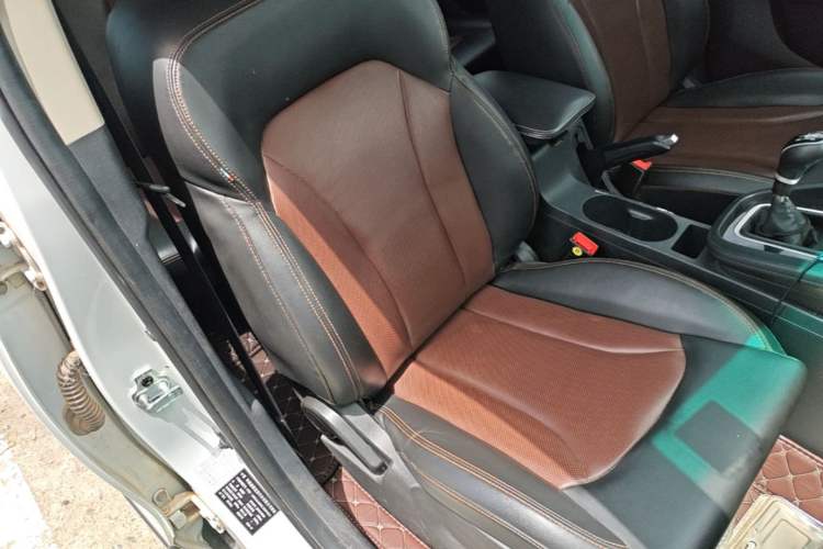 Used SWM X7 2020 2.0L Manual Comfort Version 7 Seats Right Front Seat