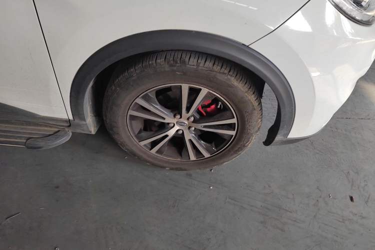 Used SWM X7 2020 2.0L Manual Comfort Version 7 Seats Right Front Wheel Hub