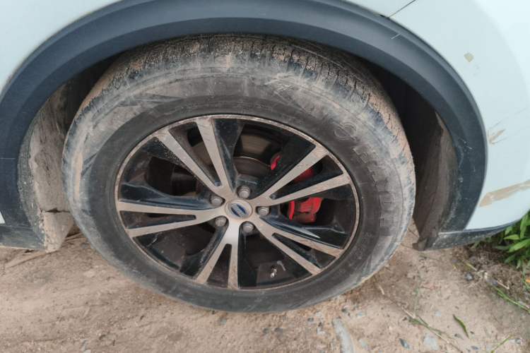 Used SWM X7 2020 2.0L Manual Comfort Version 7 Seats Right Front Wheel Hub