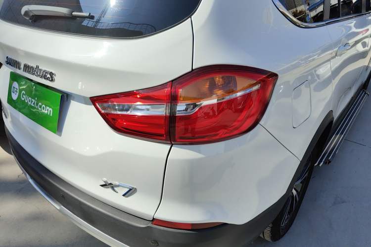 Used SWM X7 2020 2.0L Manual Comfort Version 7 Seats Right Rear Taillight