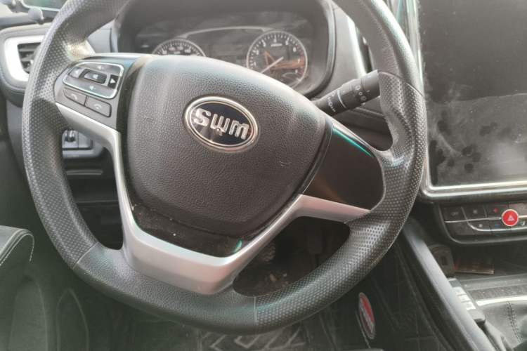 Used SWM X7 2020 2.0L Manual Comfort Version 7 Seats Steering Wheel
