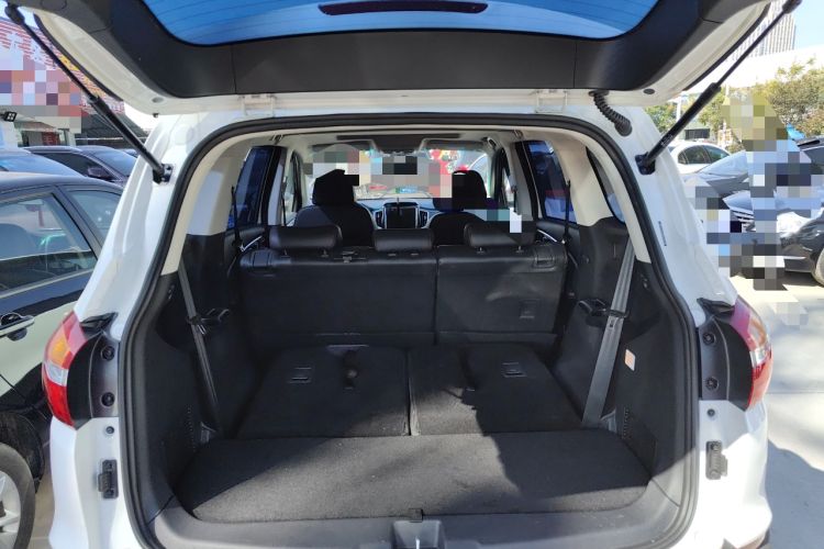 Used SWM X7 2020 2.0L Manual Comfort Version 7 Seats Trunk