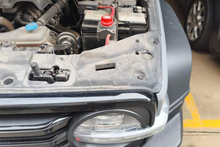 Used Tank 300 2021 Off-Road Edition 2.0T Conqueror Engine Bay Left