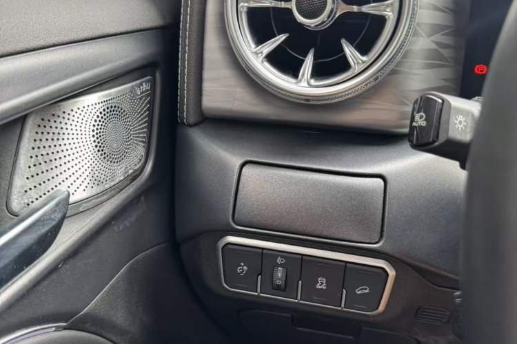 Used Tank 300 2023 Off-Road Edition 2.0T Conqueror Interior 5