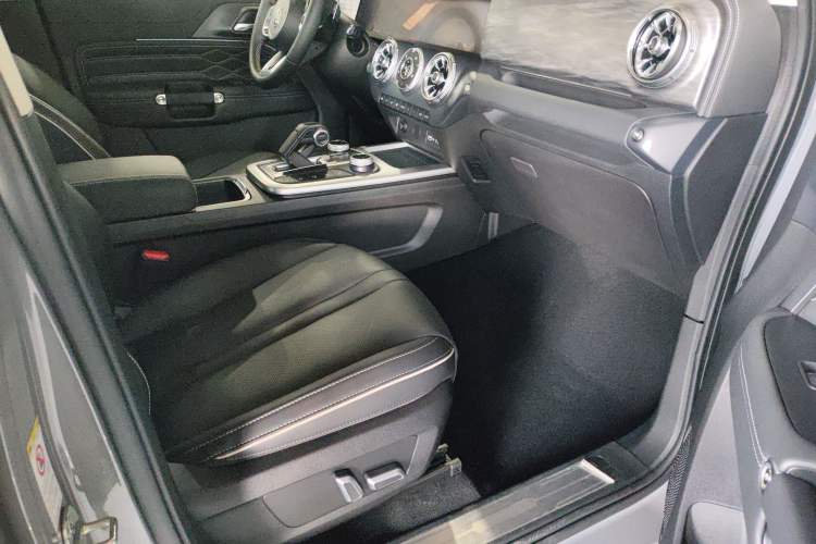 Used Tank 300 2023 Off-Road Edition 2.0T Conqueror Right Front Seat