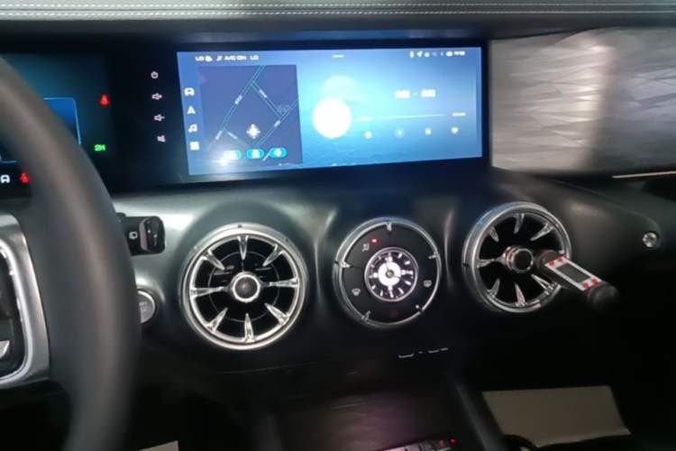 Used Tank 300 2021 Off-Road Edition 2.0T Conqueror Audio And AC Panel