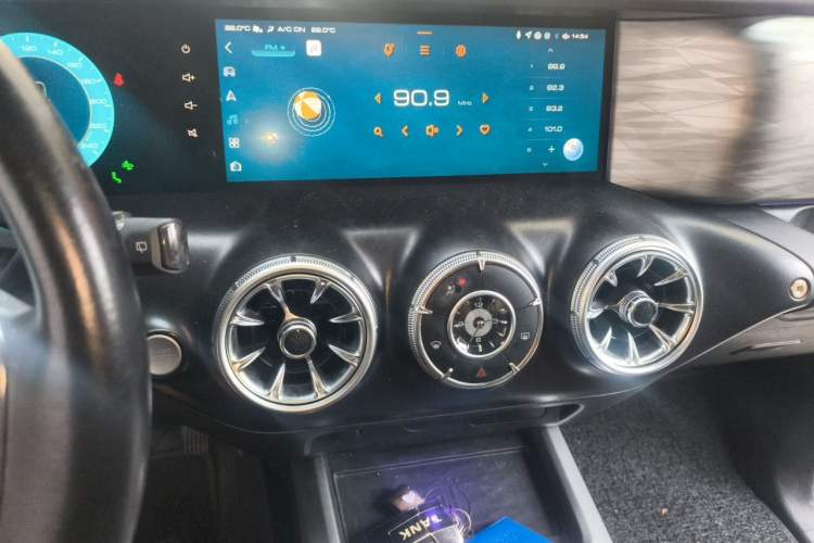 Used Tank 300 2021 City Edition 2.0T—Truly Stylish Audio And AC Panel