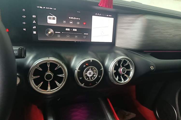 Used Tank 300 2021 Off-Road Edition 2.0T Conqueror Audio And AC Panel