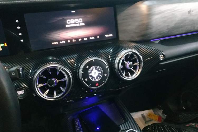 Used Tank 300 2021 Off-Road Edition 2.0T Conqueror Audio And AC Panel