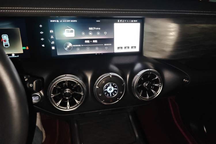 Used Tank 300 2021 Off-Road Edition 2.0T Conqueror Audio And AC Panel