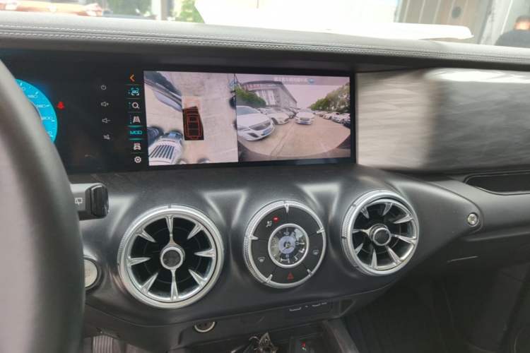 Used Tank 300 2021 Off-Road Edition 2.0T Challenger Audio And AC Panel