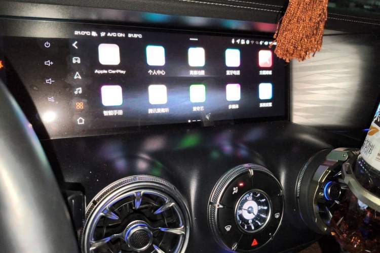 Used Tank 300 2021 Off-Road Edition 2.0T Conqueror Audio And AC Panel