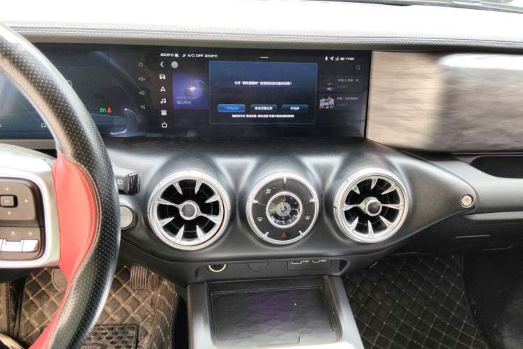 Used Tank 300 2021 Off-Road Edition 2.0T Challenger Audio And AC Panel