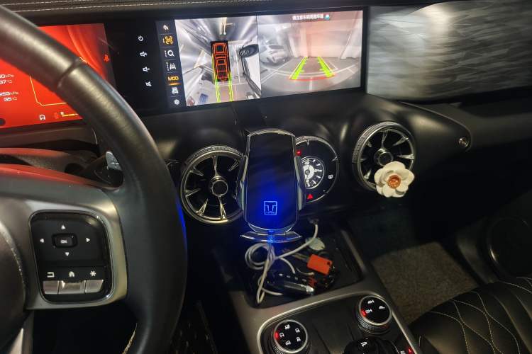 Used Tank 300 2021 Off-Road Edition 2.0T Challenger Audio And AC Panel