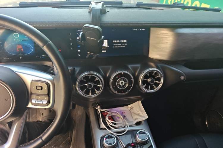 Used Tank 300 2021 Off-Road Edition 2.0T Conqueror Audio And AC Panel