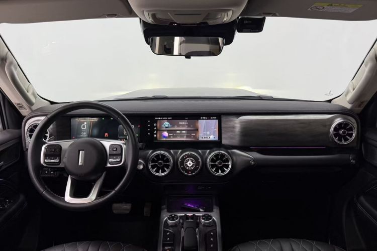 Used Tank 300 2021 Off-Road Edition 2.0T Challenger Audio And AC Panel