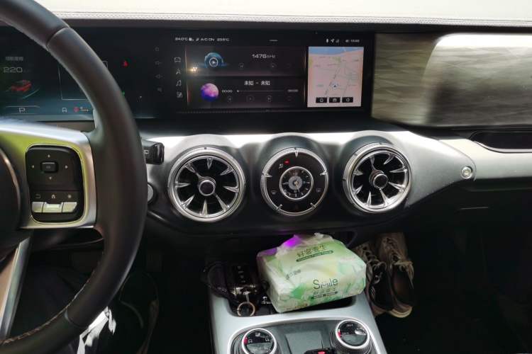 Used Tank 300 2021 Off-Road Edition 2.0T Challenger Audio And AC Panel