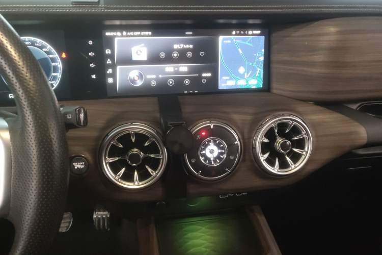 Used Tank 300 2021 Off-Road Edition 2.0T Conqueror Audio And AC Panel