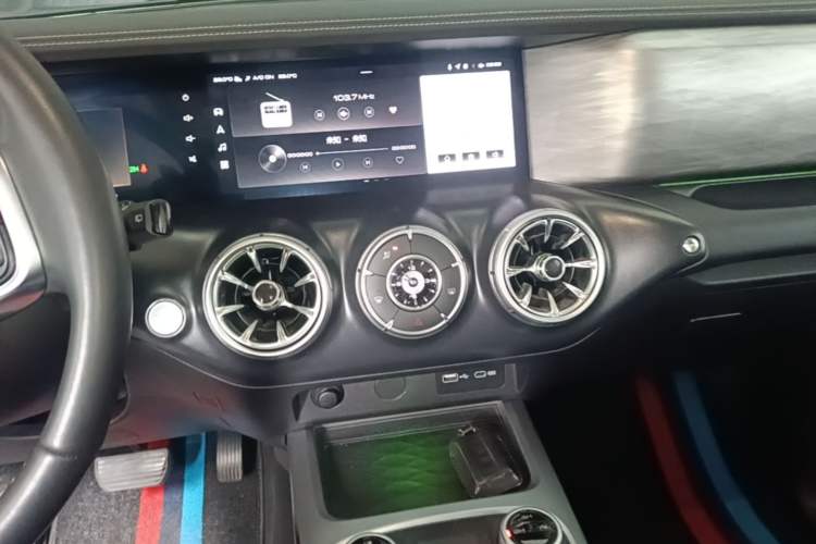 Used Tank 300 2021 Off-Road Edition 2.0T Conqueror Audio And AC Panel