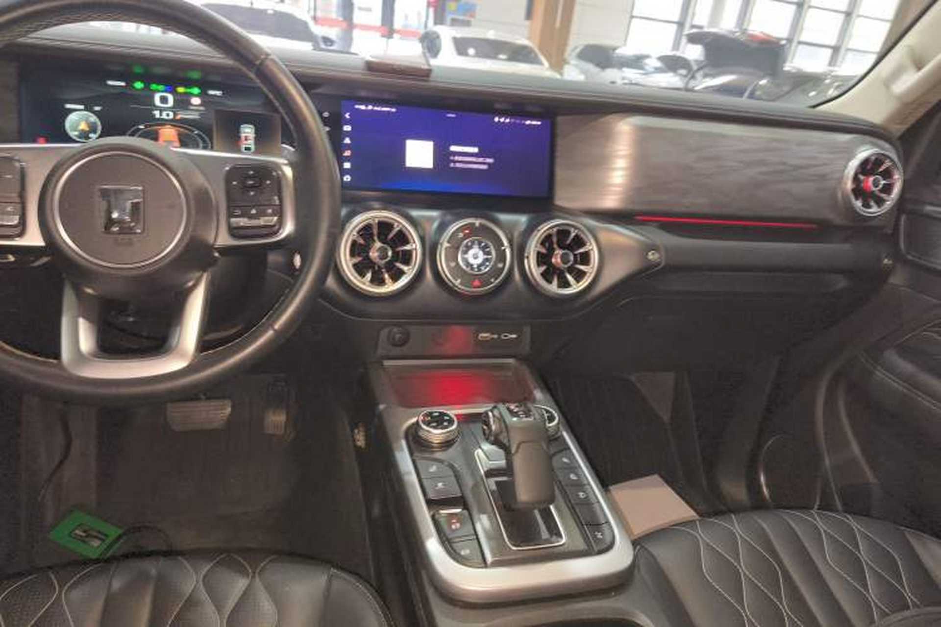 Used Tank 300 2021 Off-Road Edition 2.0T Challenger Audio And AC Panel