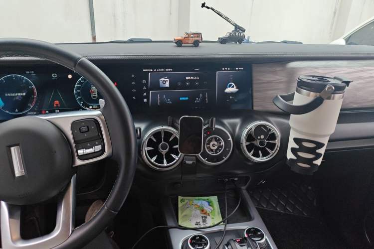 Used Tank 300 2021 Off-Road Edition 2.0T Challenger Audio And AC Panel