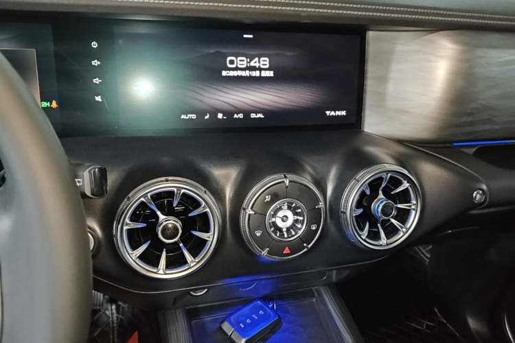 Used Tank 300 2021 Off-Road Edition 2.0T Challenger Audio And AC Panel