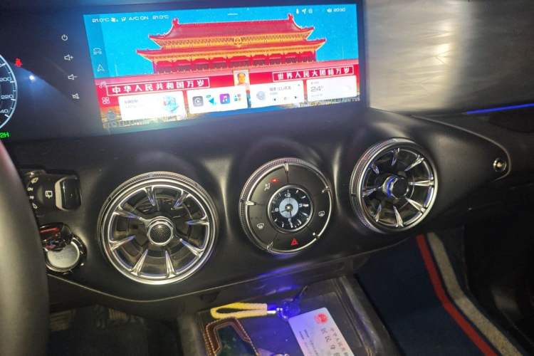 Used Tank 300 2021 Off-Road Edition 2.0T Challenger Audio And AC Panel