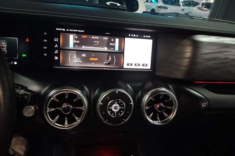 Used Tank 300 2021 Off-Road Edition 2.0T Conqueror Audio And AC Panel