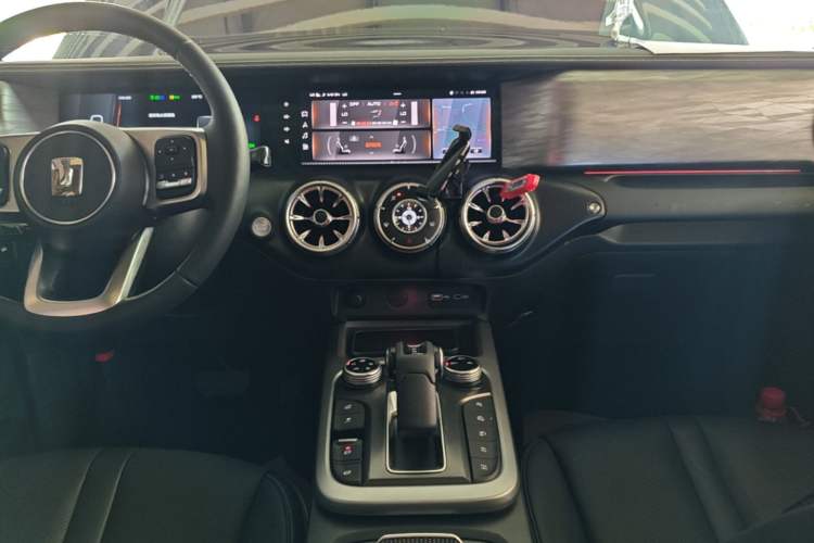 Used Tank 300 2021 Off-Road Edition 2.0T Conqueror Audio And AC Panel