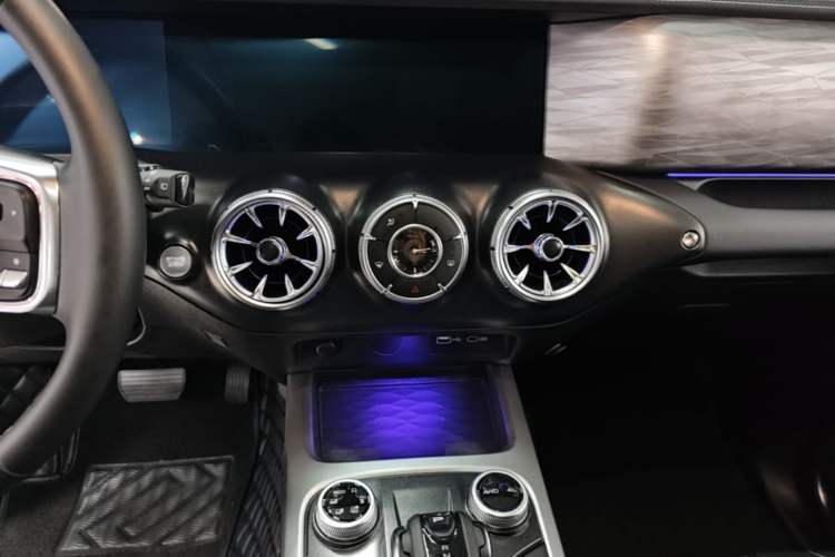 Used Tank 300 2021 City Edition 2.0T My Vision Model Audio And AC Panel