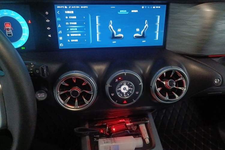 Used Tank 300 2021 Off-Road Edition 2.0T Conqueror Audio And AC Panel
