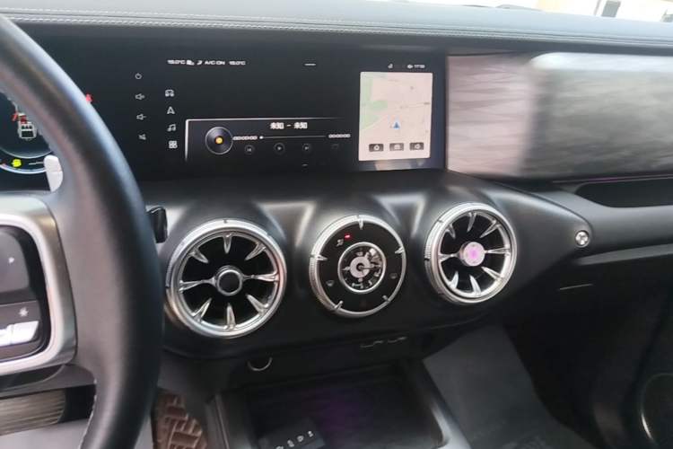 Used Tank 300 2021 Off-Road Edition 2.0T Conqueror Audio And AC Panel
