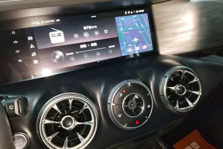 Used Tank 300 2021 Off-Road Edition 2.0T Challenger Audio And AC Panel