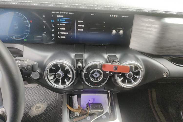 Used Tank 300 2021 Off-Road Edition 2.0T Conqueror Audio And AC Panel