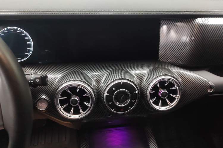 Used Tank 300 2021 Off-Road Edition 2.0T Challenger Audio And AC Panel