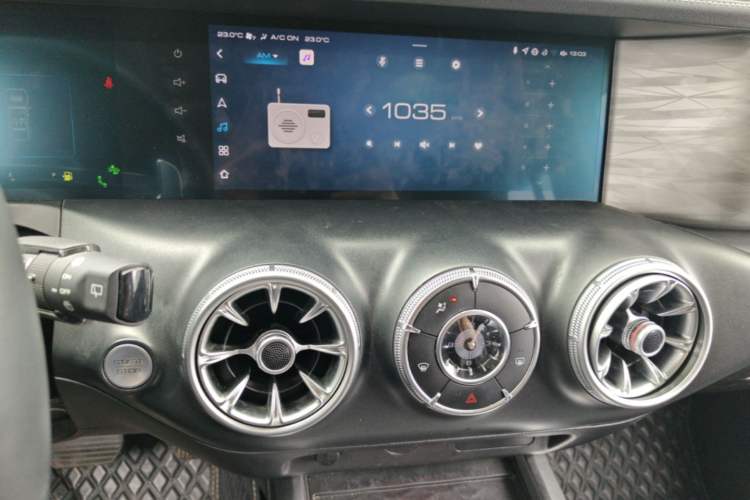 Used Tank 300 2021 City Edition 2.0T—Truly Stylish Audio And AC Panel