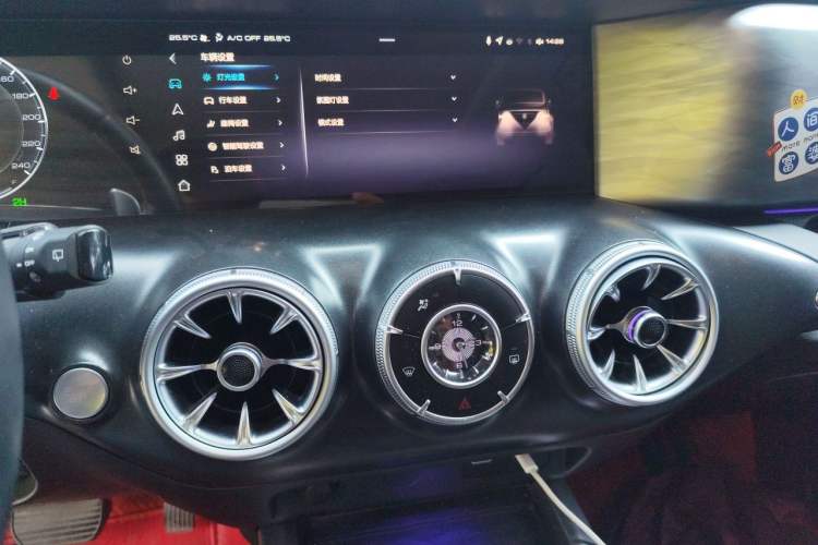 Used Tank 300 2021 Off-Road Edition 2.0T Conqueror Audio And AC Panel