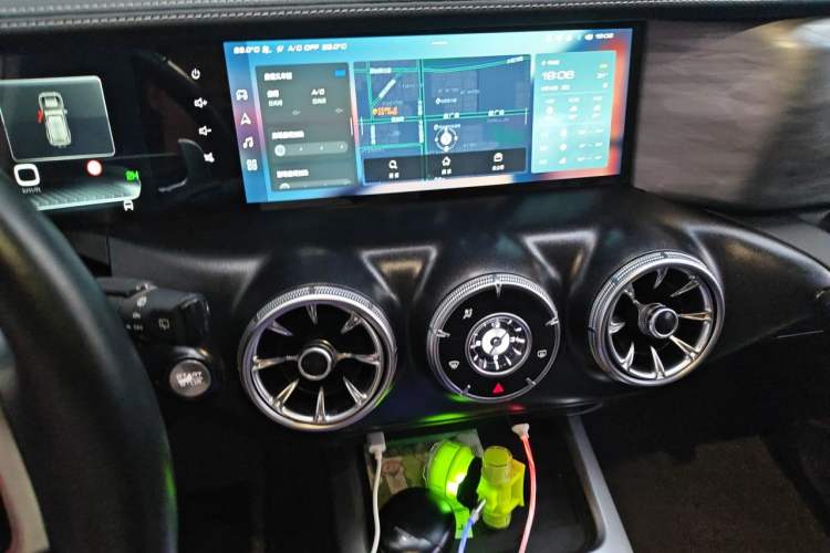 Used Tank 300 2021 Off-Road Edition 2.0T Challenger Audio And AC Panel