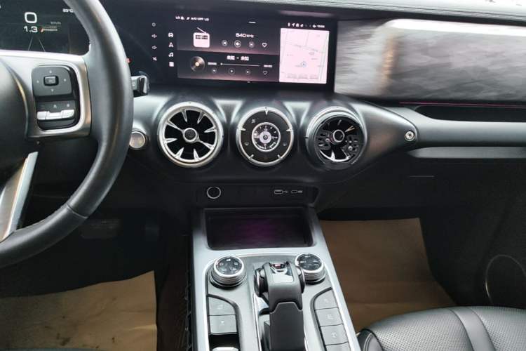 Used Tank 300 2021 Off-Road Edition 2.0T Conqueror Audio And AC Panel