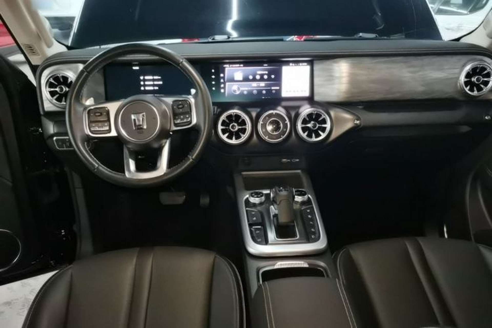 Used Tank 300 2021 City Edition 2.0T My Vision Model Center Console